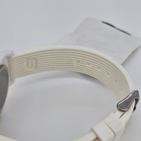 Sketchers Unisex Watch 40MM White Dial White Plastic Bands‎ New Battery - Picture 13 of 15